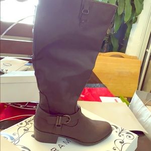 Brand new brown riding boots